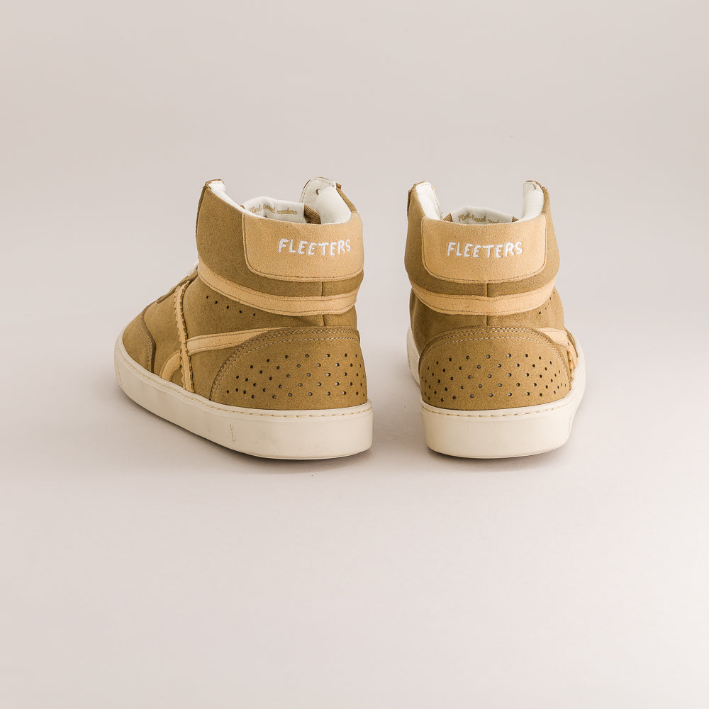 Barefoot mid-ankle sneakers