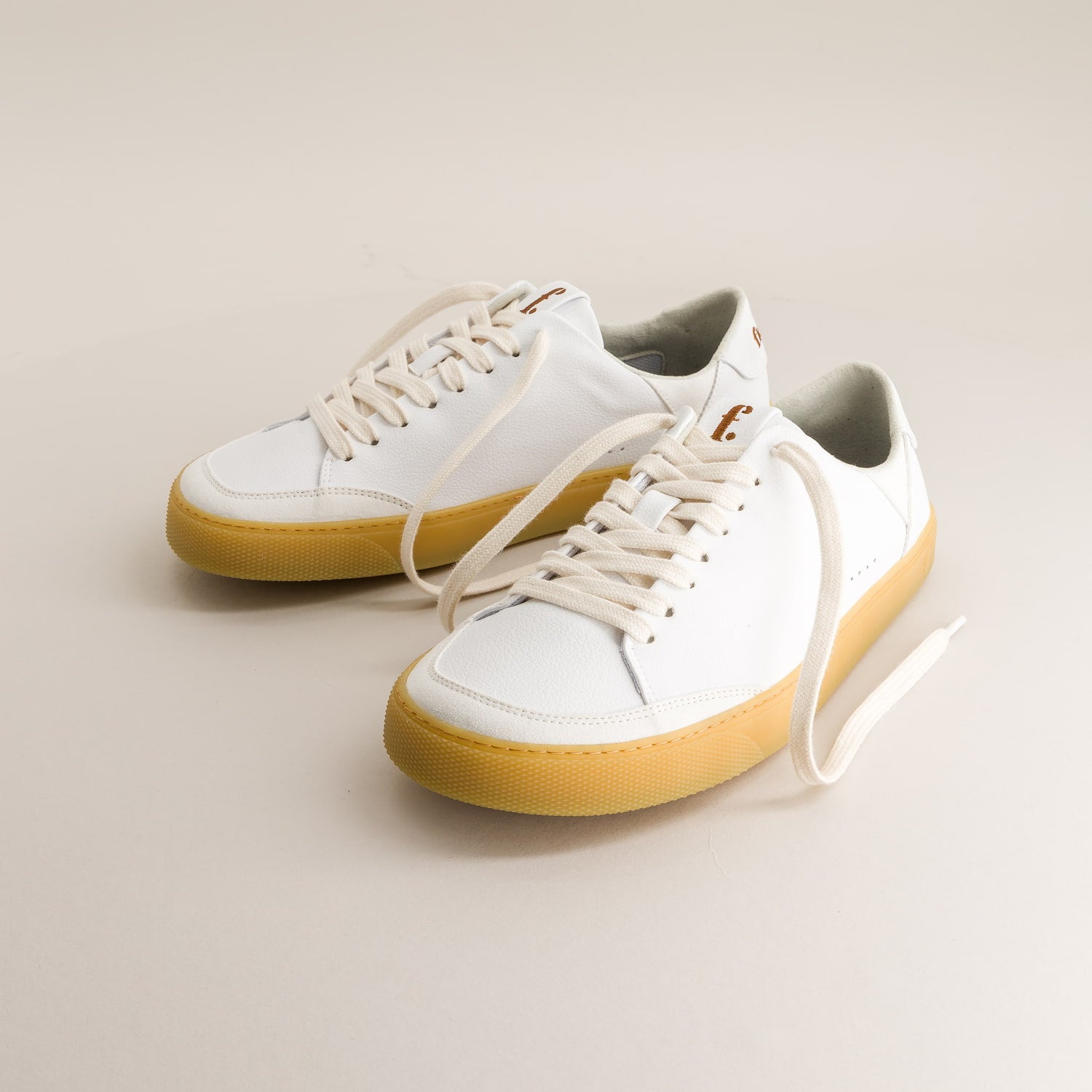 Barefoot sneakers White Gum - front view